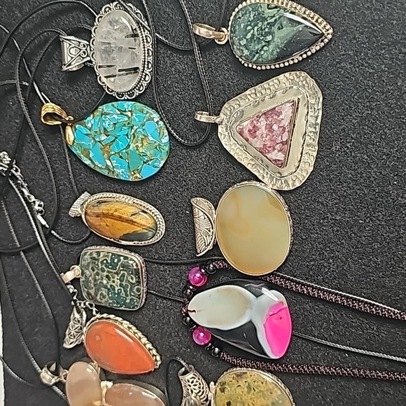 A new semiprecious gemstones pendants, lot shapes, colors and prices - Picture 4 of 5